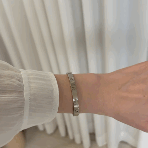 까르띠에 러브팔찌 17인치 화이트골드