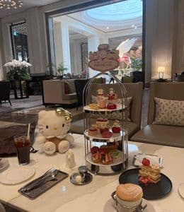 파라다이스 호텔 산리오 딸기 애프터눈 티 후기와 할인 팁 (feat. 샤넬 가브리엘 백팩)