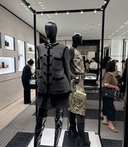 그루비룸 디제잉과 함께한 샤넬 2024/25 공방 컬렉션 미리보기 - 메티에다르 칵테일파티