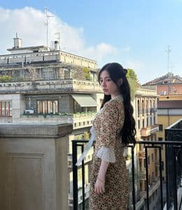 카리나, 채수빈, 엄정화 같은 프라다 원피스 다른 스타일, 여러분의 선택은?