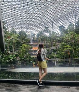 에르메스, 샤넬로 코디한 싱가포르 출장룩