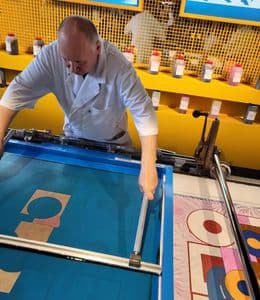 에르메스, 비싼 데 이유 있다? 에르메스 실크 프린팅 장인 카멜 아마두 인터뷰