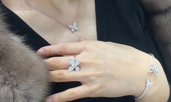 그라프 주얼리, 버터플라이 vs 틸다의 보우 vs 와일드 플라워｜비교 착용 후기