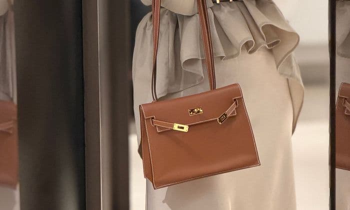  에르메스 단스 골드 금장 착용샷 후기｜사이즈·수납력·코디 꿀팁 (신세계 어퍼하우스) 