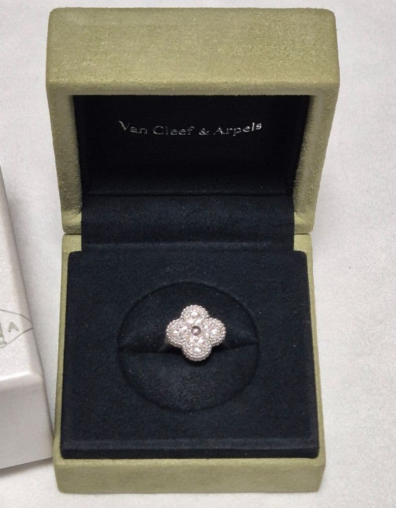 Van Cleef Vinda Ring