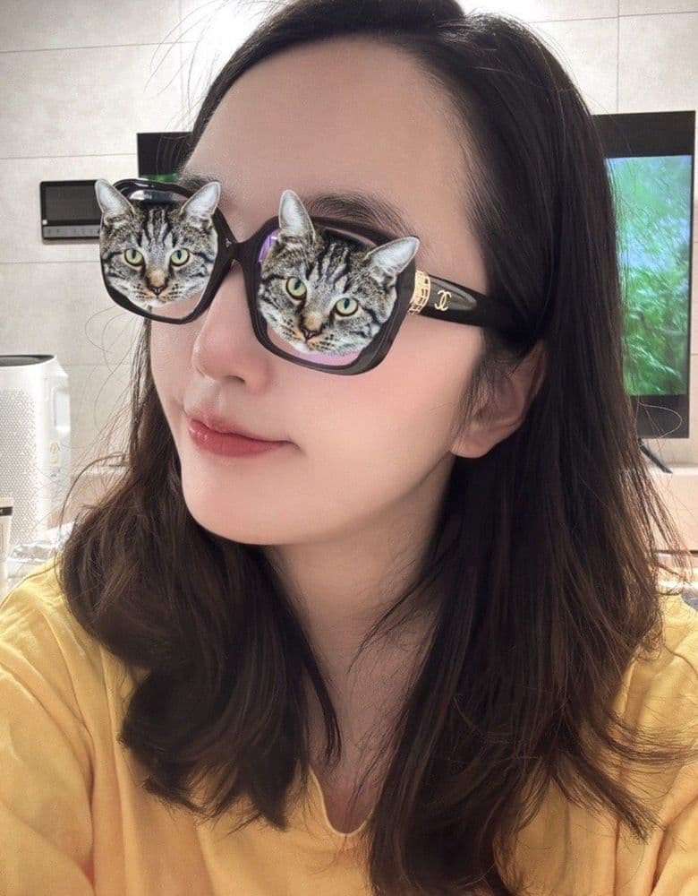 Chanel glasses A71663 – perfect for a bare face.