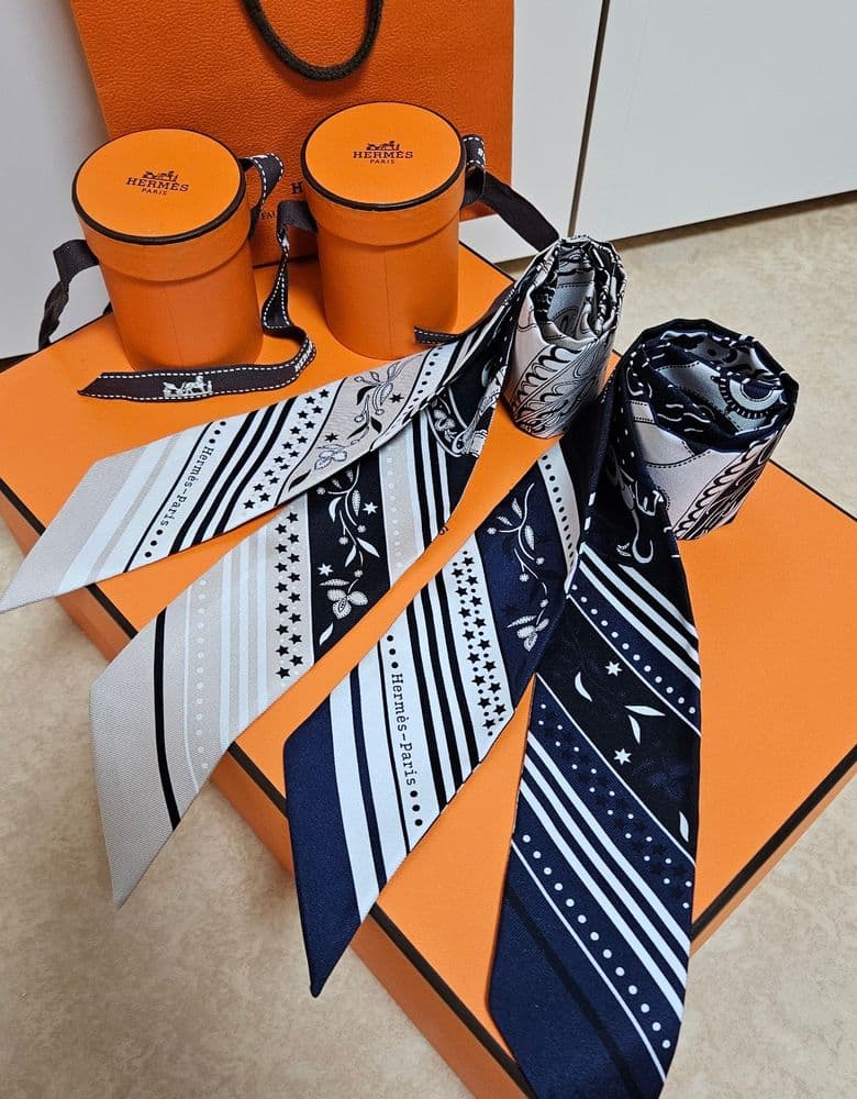 Hermès Amazon Bandana Twilly, set of 2