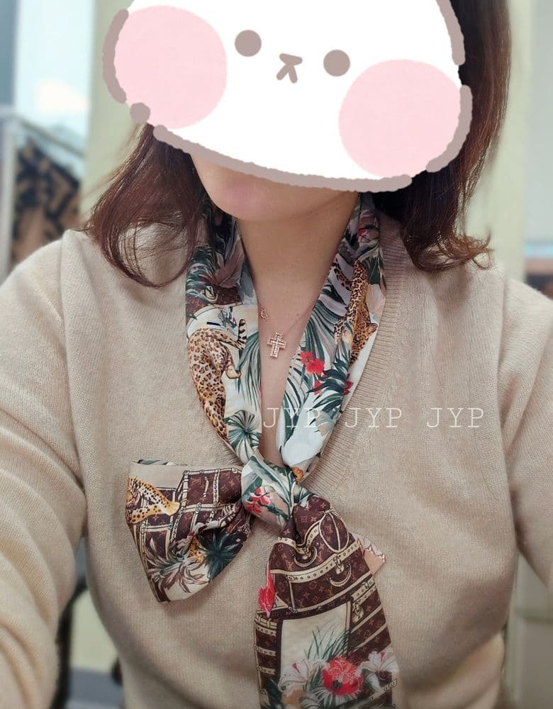 Damiani Belle Epoque XS necklace... Damiani looks best in white gold, after all. 😉