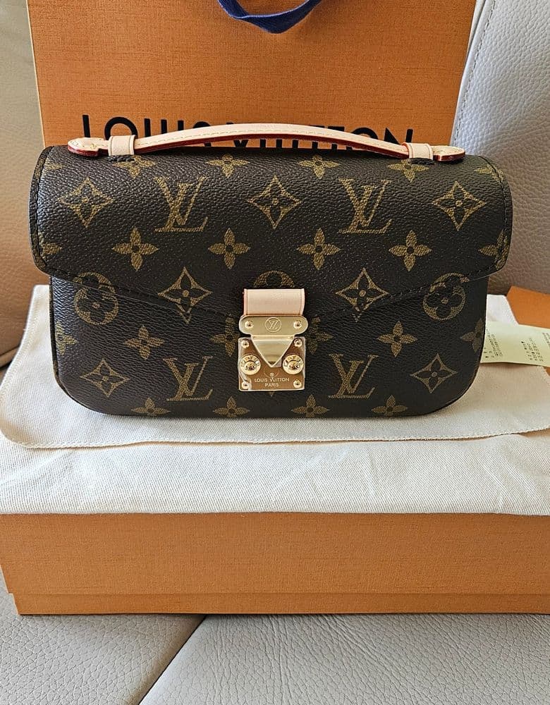 🫶LV 포쉐트메티스 이스트웨스트 모노그램🫰