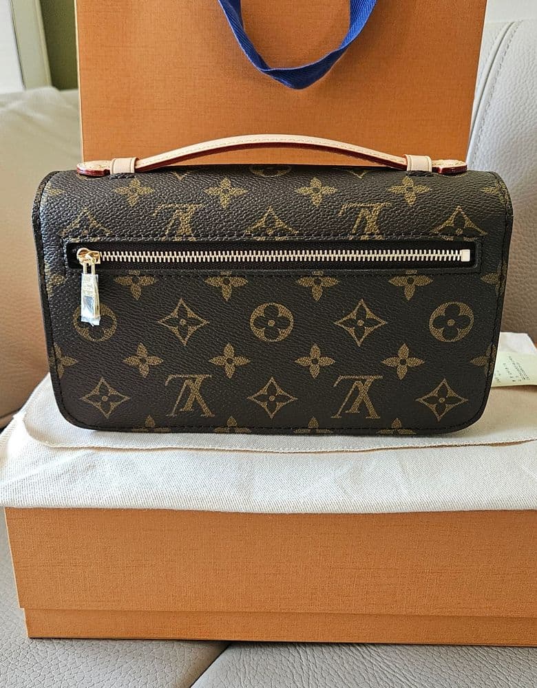 🫶LV 포쉐트메티스 이스트웨스트 모노그램🫰