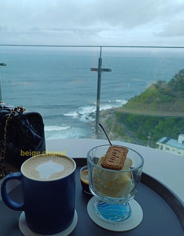 Chanel bag & Zipper-dori