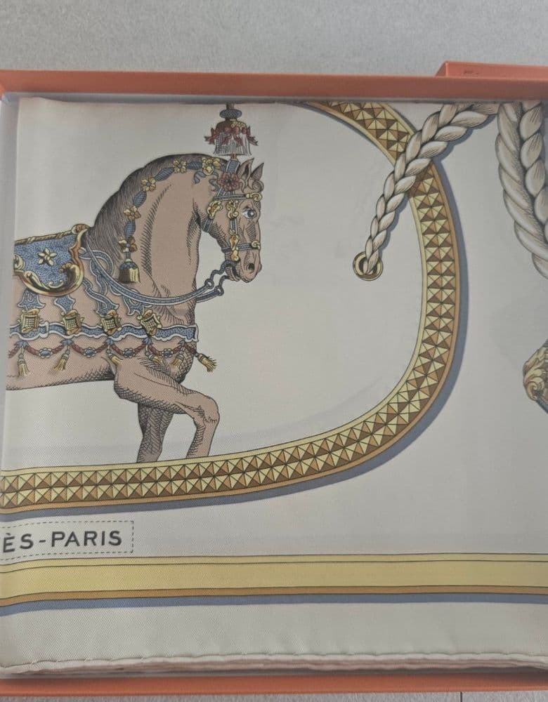 Hermès Carre Grand Apparat