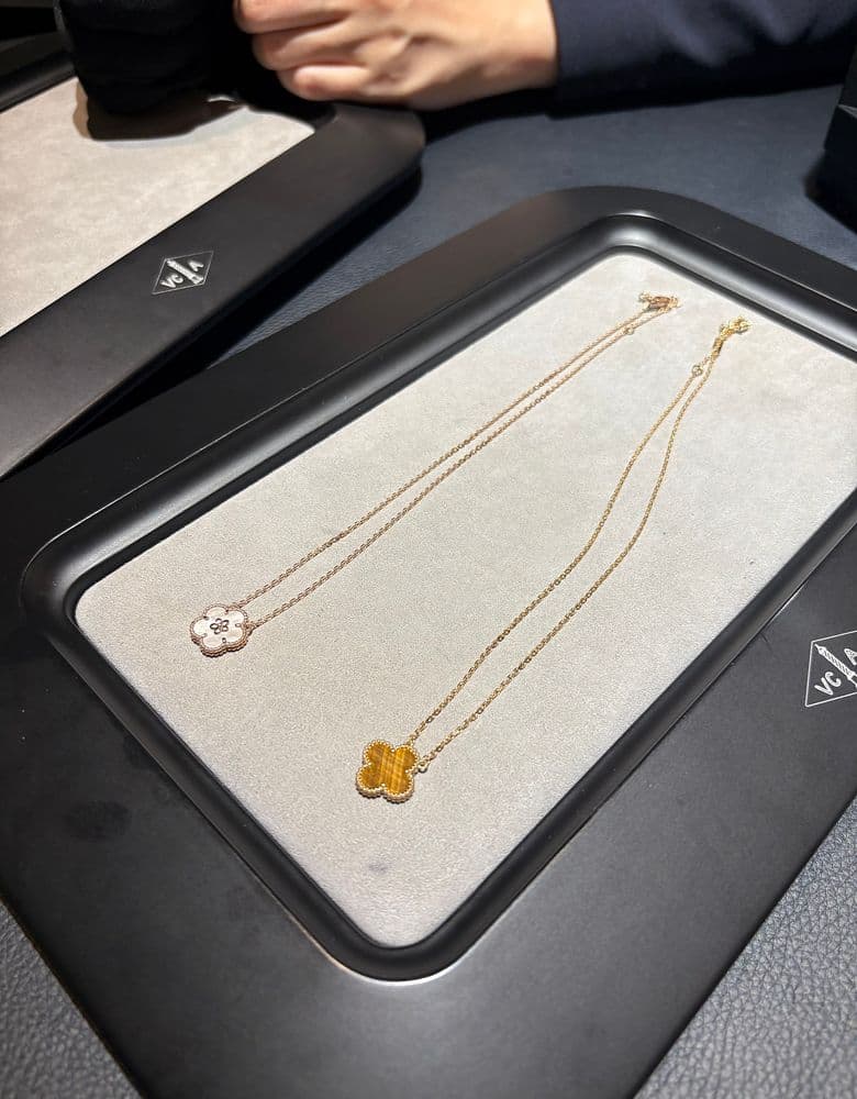 Van Cleef Alhambra Tiger Eye