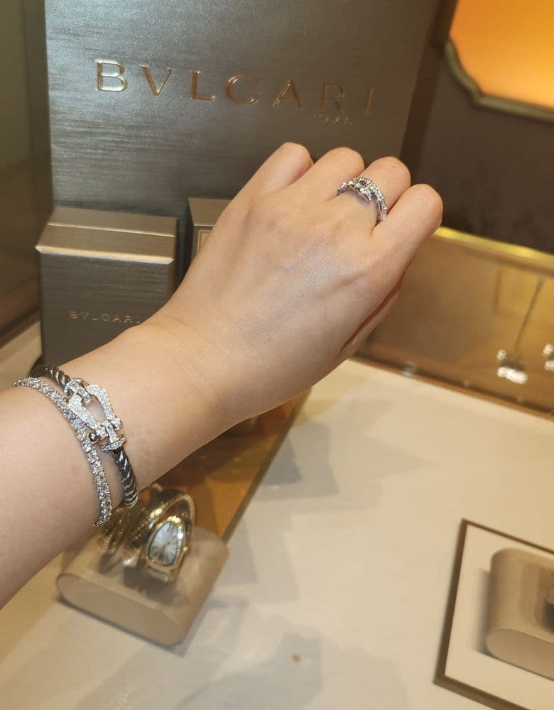 I treated myself to a Bulgari Serpenti ring!