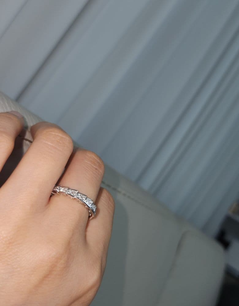 I treated myself to a Bulgari Serpenti ring!