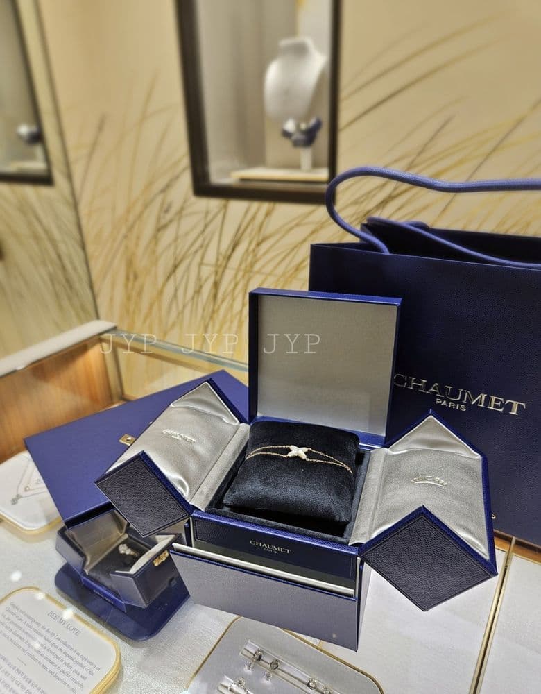 Chaumet Jeux de Liens bracelet ♥ So delicate and pretty!