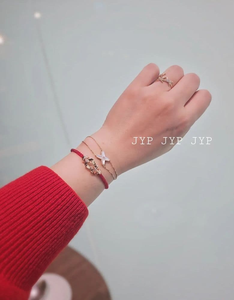 Chaumet Jeux de Liens bracelet ♥ So delicate and pretty!