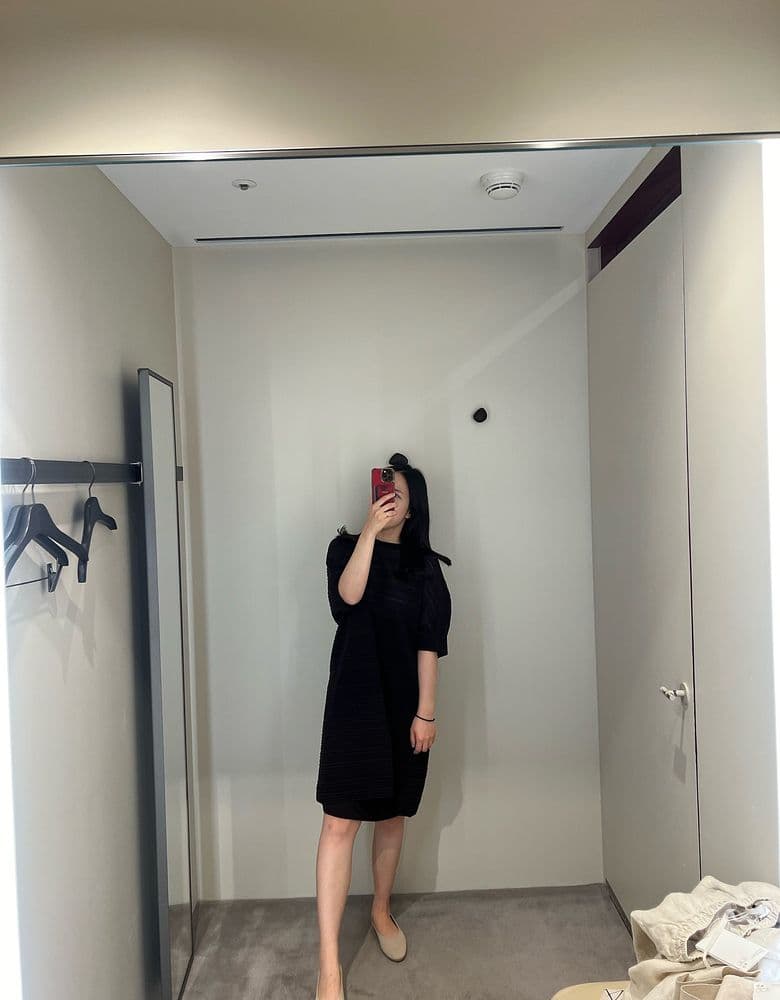 플리츠룩, 베이지룩, 비바이아 플랫 착샷, 친한 언니 빈다 목걸이 겟💫 +세르펜티와 비교 등 일상…🦥