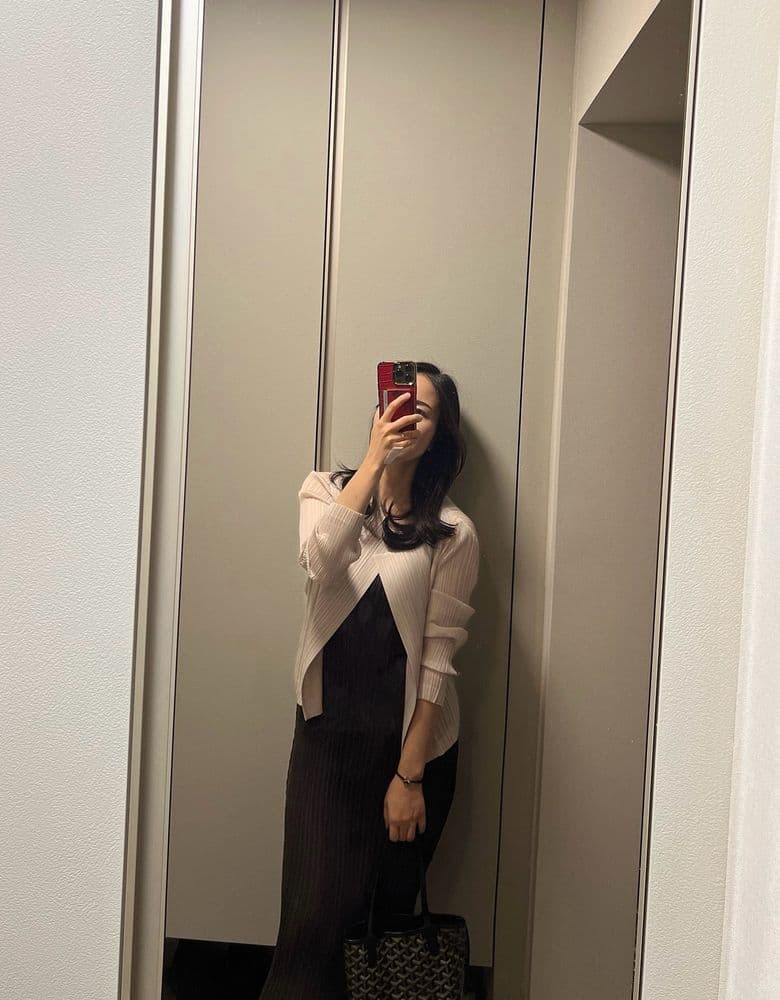 플리츠룩, 베이지룩, 비바이아 플랫 착샷, 친한 언니 빈다 목걸이 겟💫 +세르펜티와 비교 등 일상…🦥