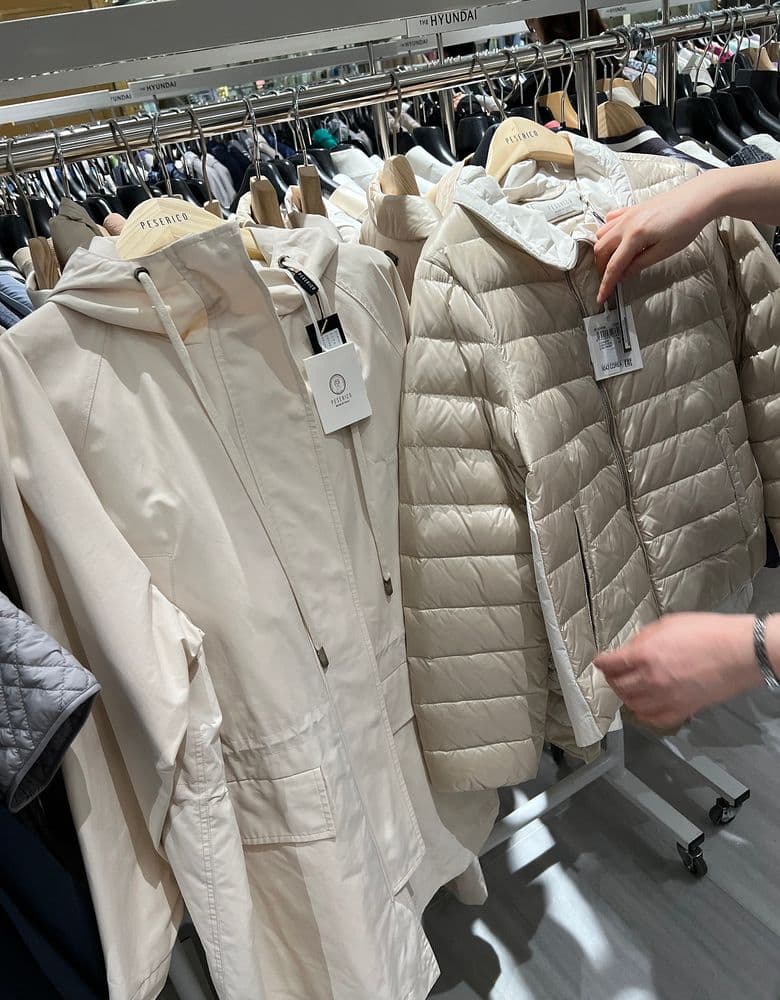 플리츠룩, 베이지룩, 비바이아 플랫 착샷, 친한 언니 빈다 목걸이 겟💫 +세르펜티와 비교 등 일상…🦥