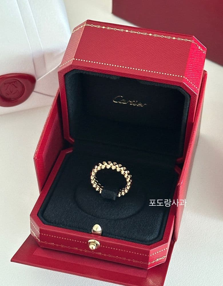 Cartier Clash de Ring