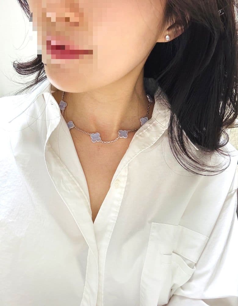 Van Cleef & Arpels Alhambra Calcedony 10 Motif