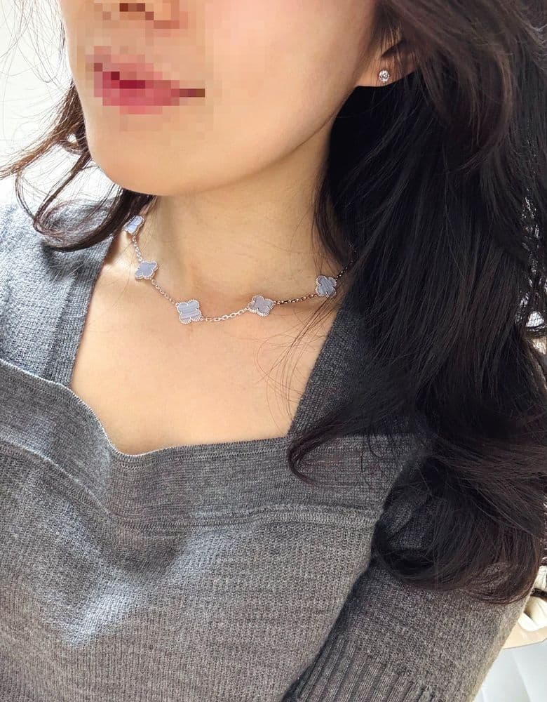 Van Cleef & Arpels Alhambra Calcedony 10 Motif