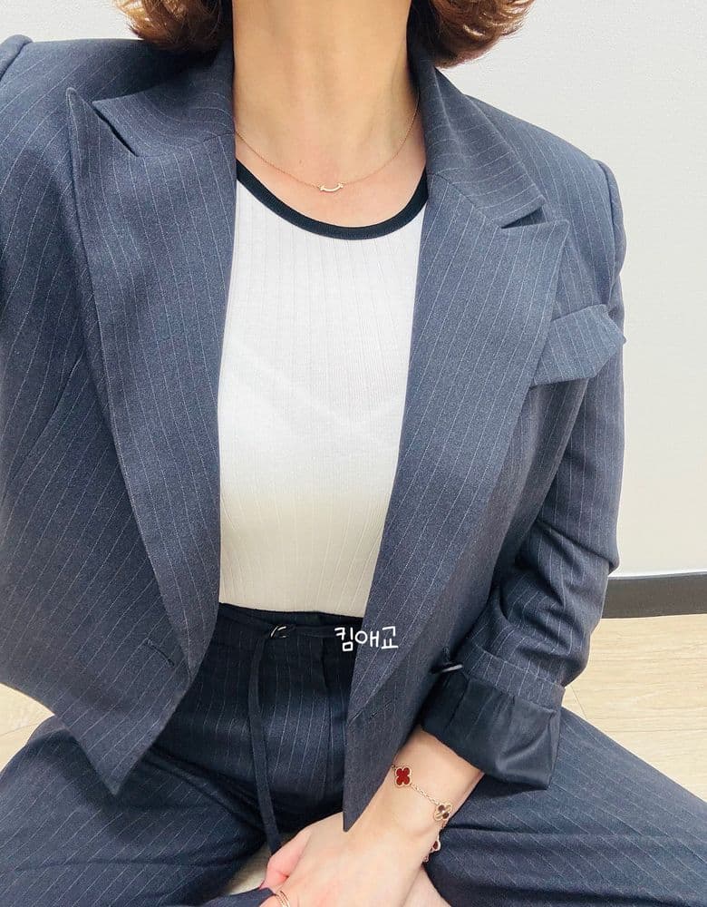 Van Cleef 5 Motif, Guilloché + Cornelian combination