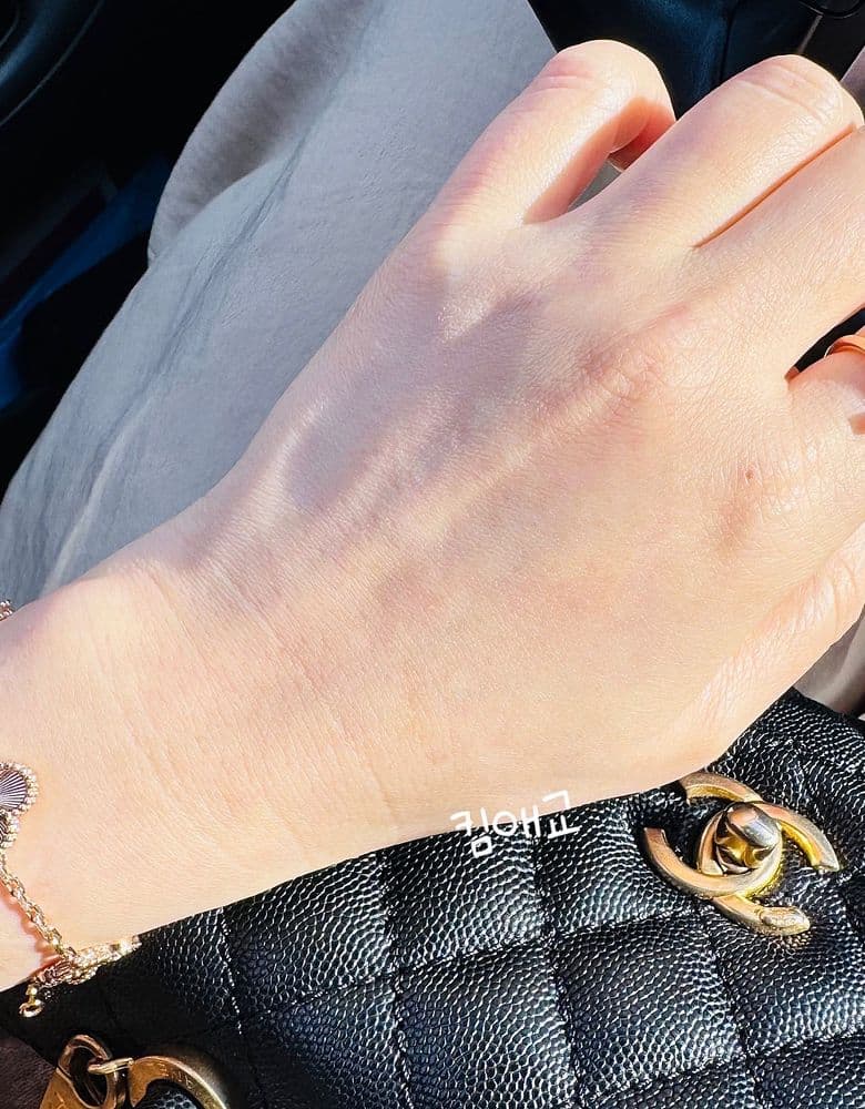 Van Cleef 5 Motif, Guilloché + Cornelian combination