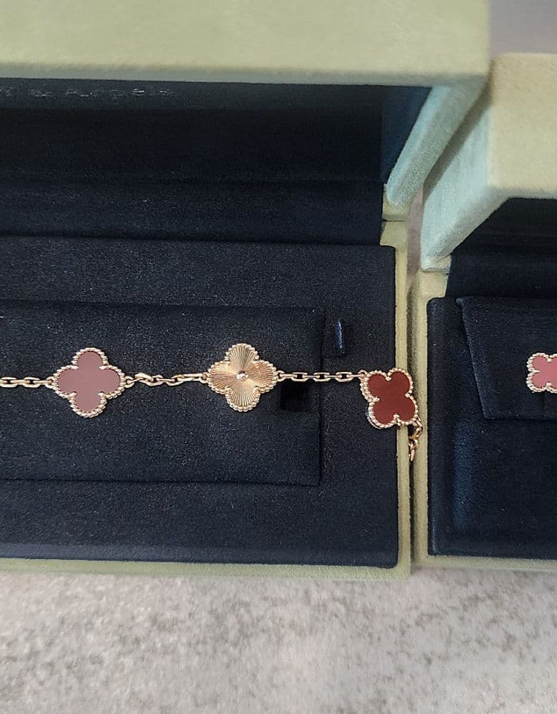 Van Cleef Kernel Guilloche 5 Motifs & Sweet Earrings