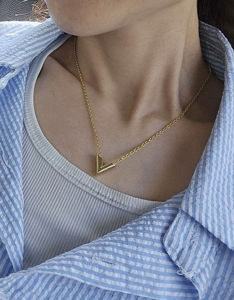 Louis Vuitton Essential Necklace
