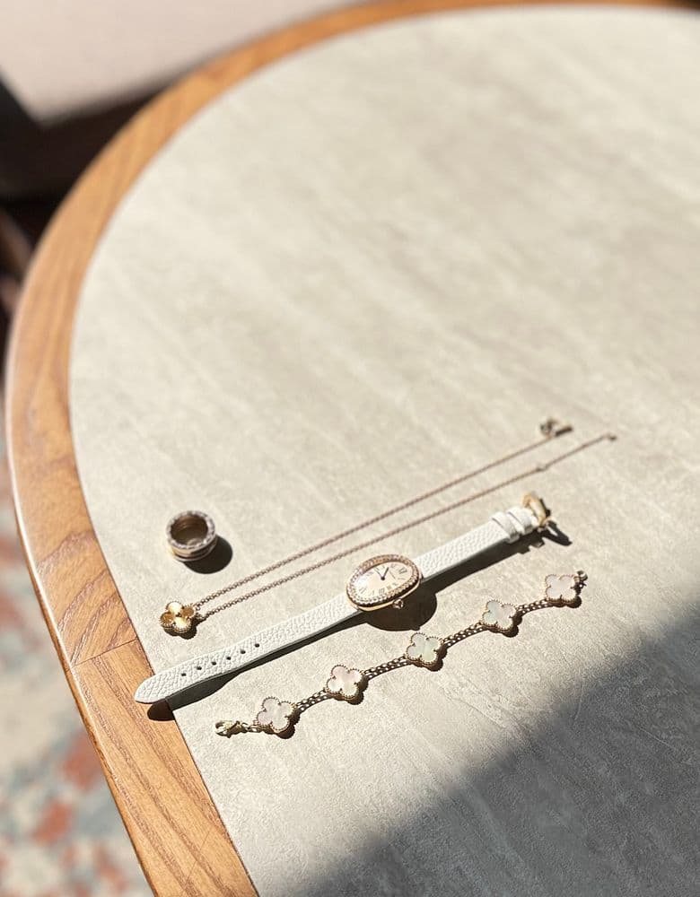 Cartier Baignoire Small, one row of diamonds, in gold.