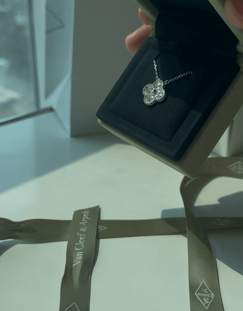 Van Cleef & Arpels Vintage Alhambra diamond necklace