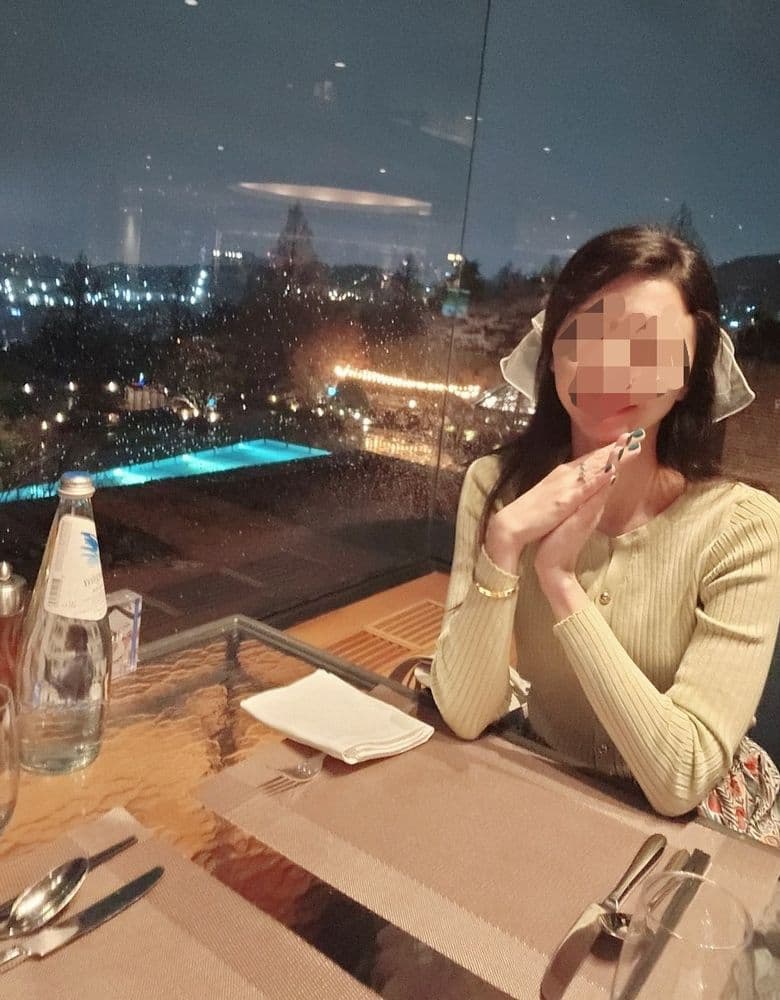 디올 레이디백, 마놀로볼라닉 구두 코디