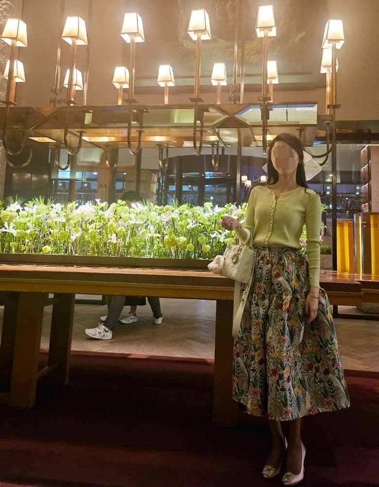 디올 레이디백, 마놀로볼라닉 구두 코디