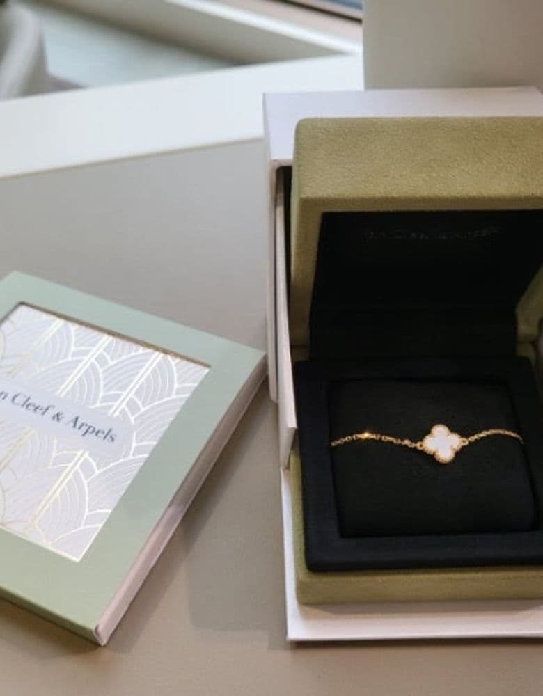 반클리프 스위트 브레이슬릿 알함브라 마더오브펄 팔찌