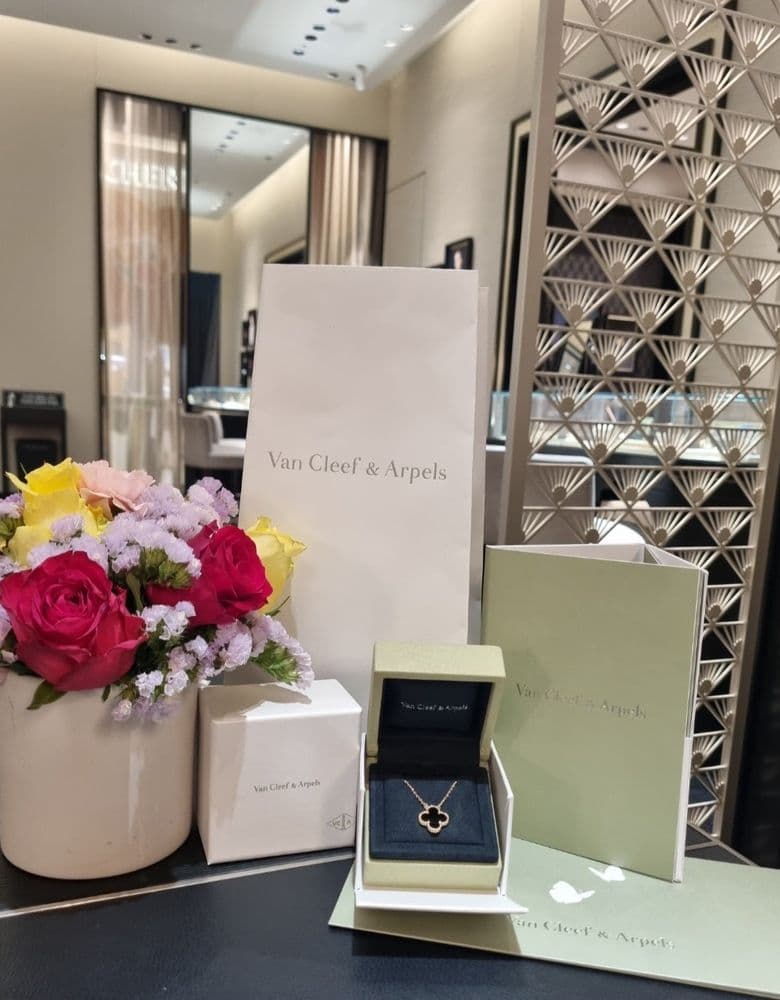 Van Cleef & Arpels Vintage Alhambra Onyx Necklace