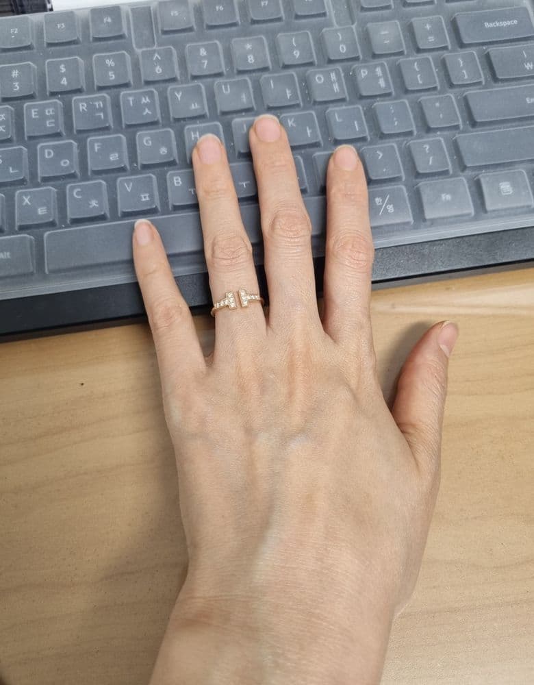 Tiffany T ring