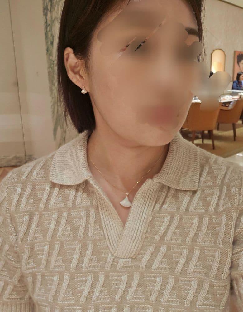 Bulgari Divas' Dream Mother-of-Pearl Stud Earrings