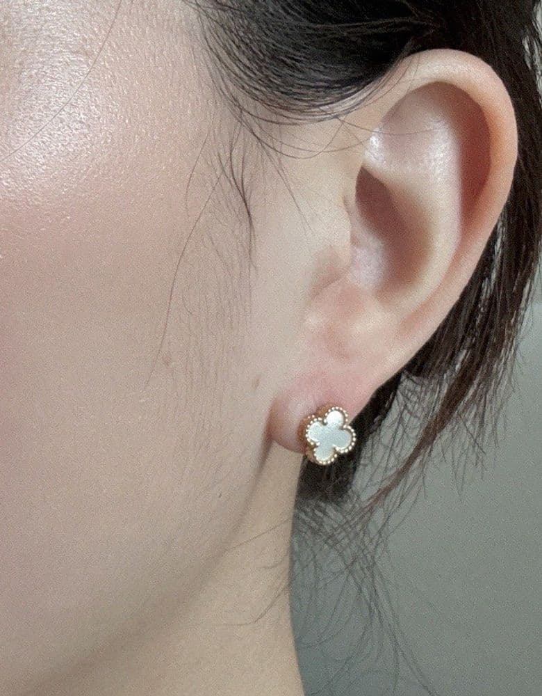 Van Cleef & Arpels Magic Alhambra 5-motif set with Sweet Mother of Pearl earrings (3-piece set)