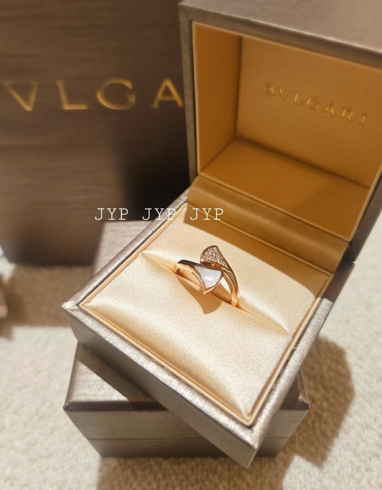 불가리 디바스드림 반지, 자개/다이아 반반