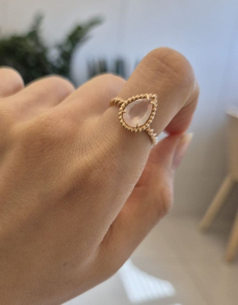 부쉐론 쎄뻥 반지, 연한 핑크 원석