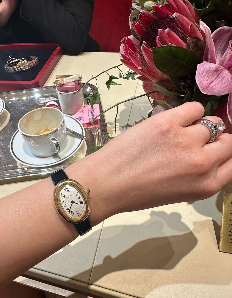 까르띠에 시계 착샷 모음(베누아 스몰, 머스트 드 까르띠에, 발롱블루 스틸)