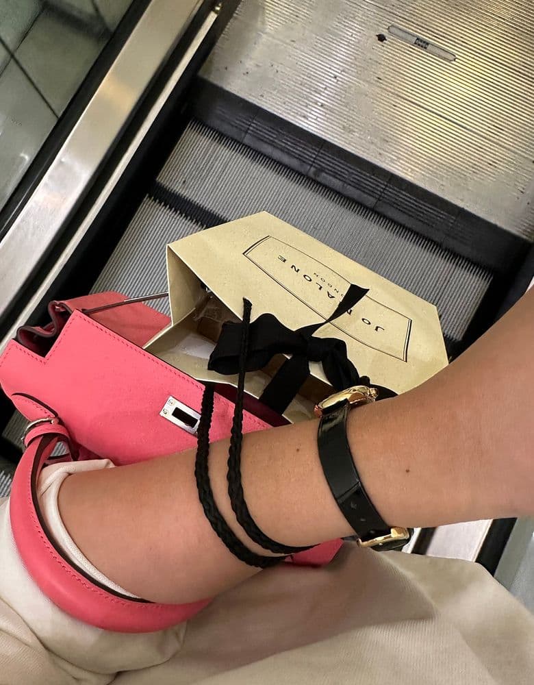 까르띠에 시계 착샷 모음(베누아 스몰, 머스트 드 까르띠에, 발롱블루 스틸)