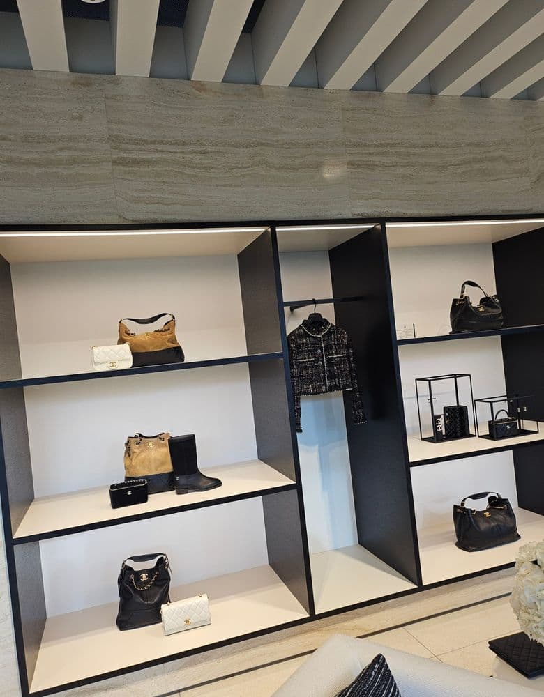 A little something about the Jeju pop-up and snagging Jennie's scarf.