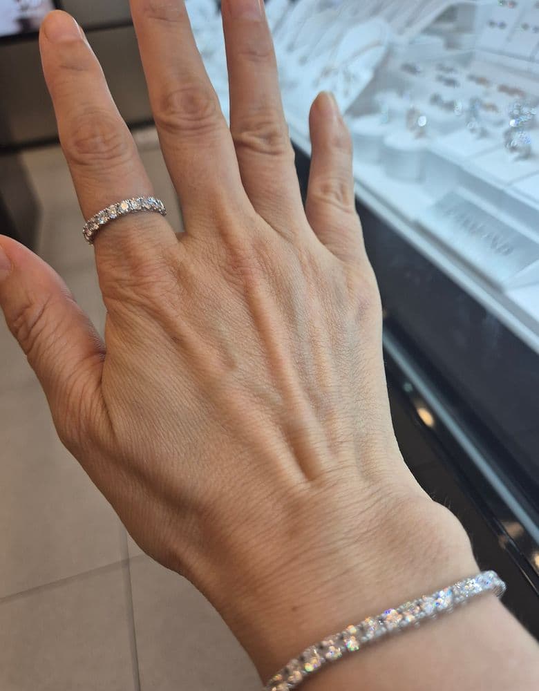 Tennis bracelet, ring