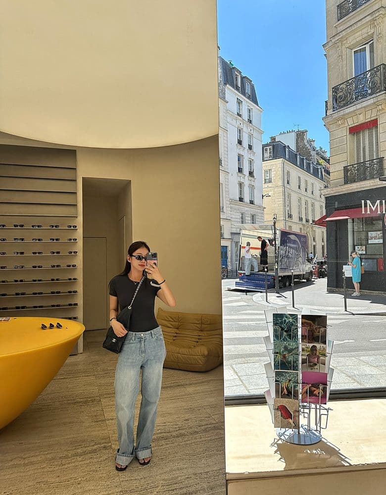 Chanel Classic Flap Bag, Medium size, in Black