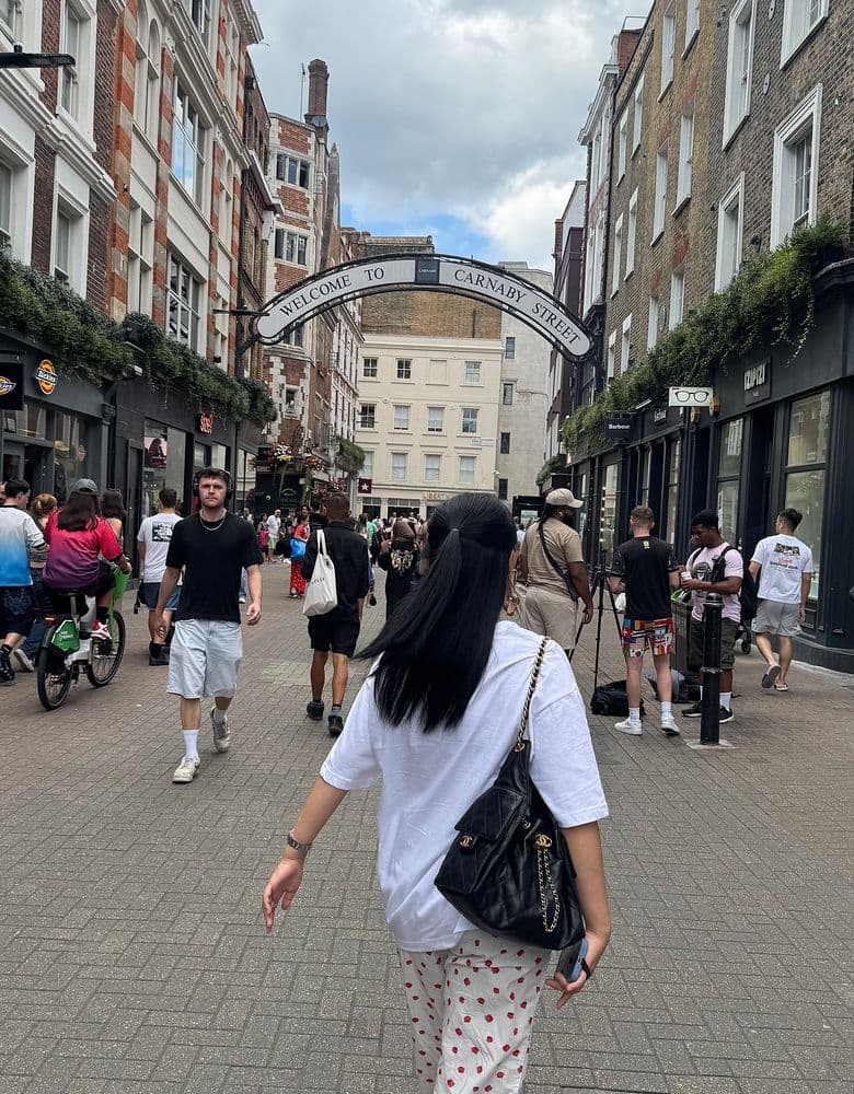 Chanel 2.5 Small Caviar Bag - IRL look