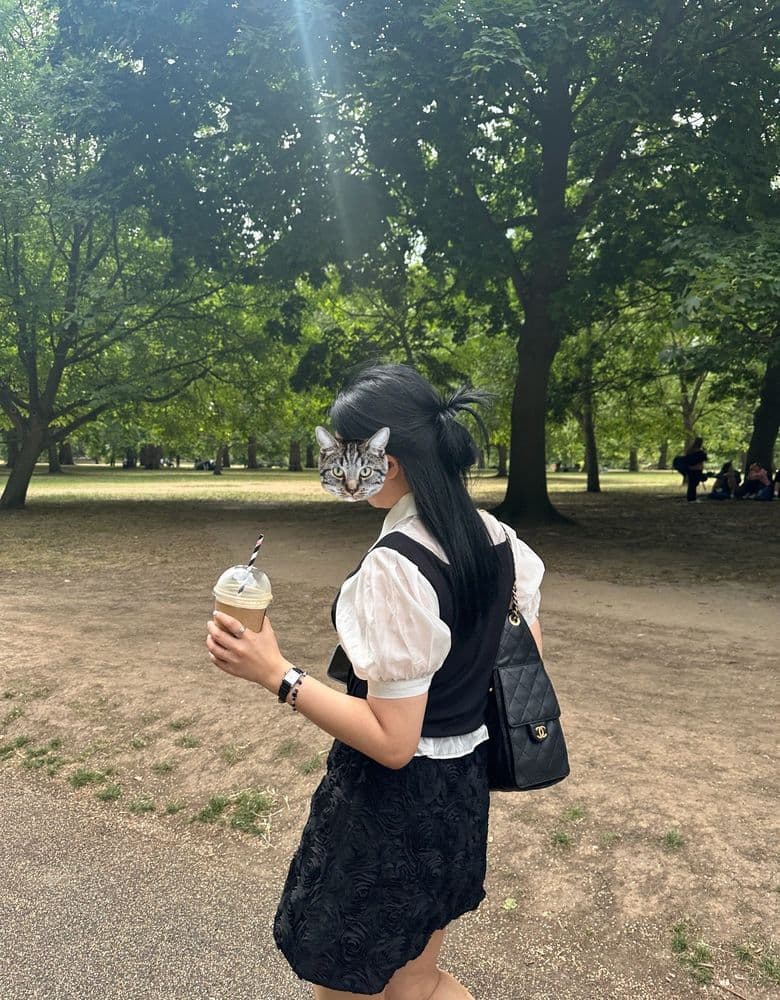 Chanel 2.5 Small Caviar Bag - IRL look