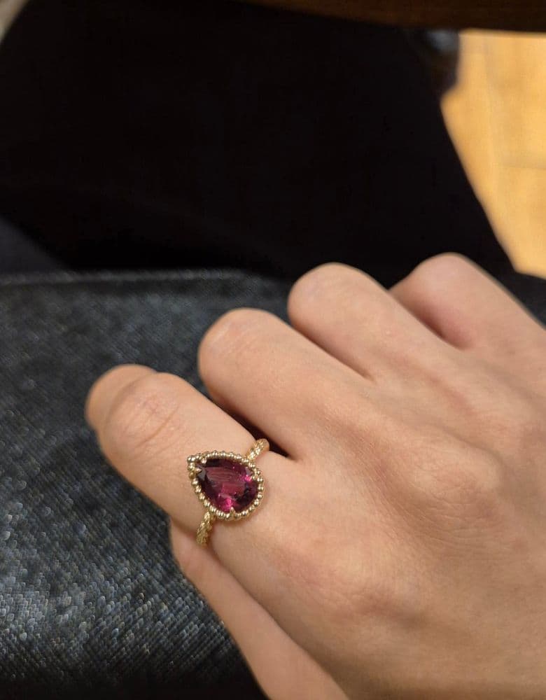 Boucheron garnet ring